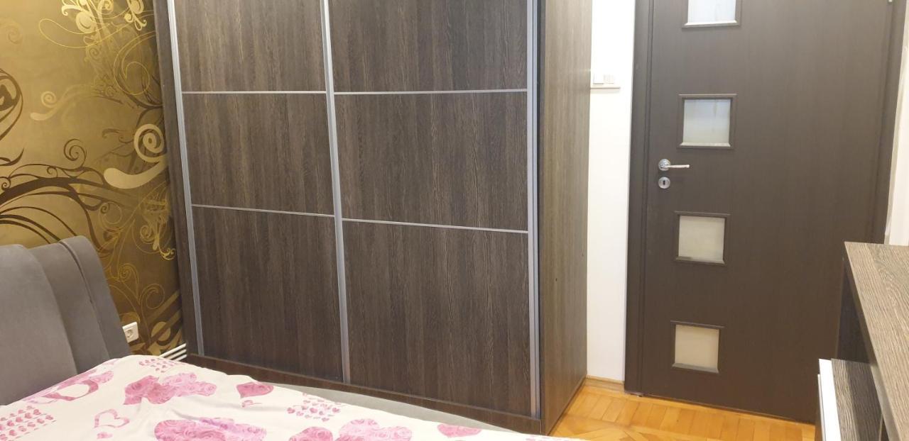 Appartamento Modern Piteşti Esterno foto